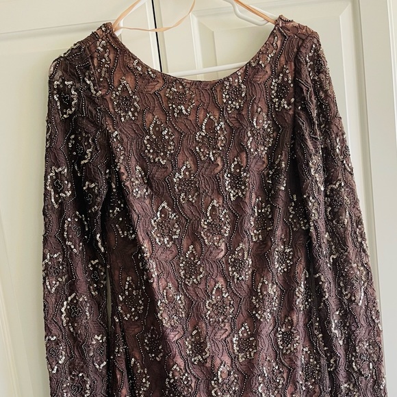 Aidan Mattox Long-Sleeve Sequin Cocktail Dress 6 - Picture 8 of 12